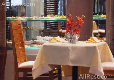 Hotel Le Royal Monceau 25